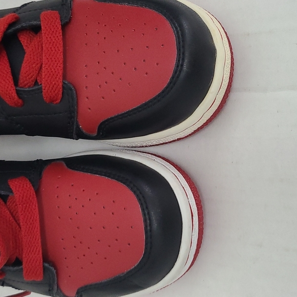 AIR Jordan 1 PHAT LOW " BRED" Red/ Black Size 3.5 Youth 338146- 061 Year 2008 - Picture 9 of 12